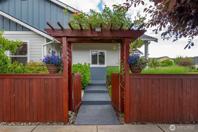 4039 Autumn Way, Mount Vernon, WA 98273
