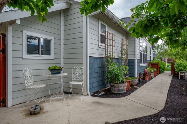 4039 Autumn Way, Mount Vernon, WA 98273