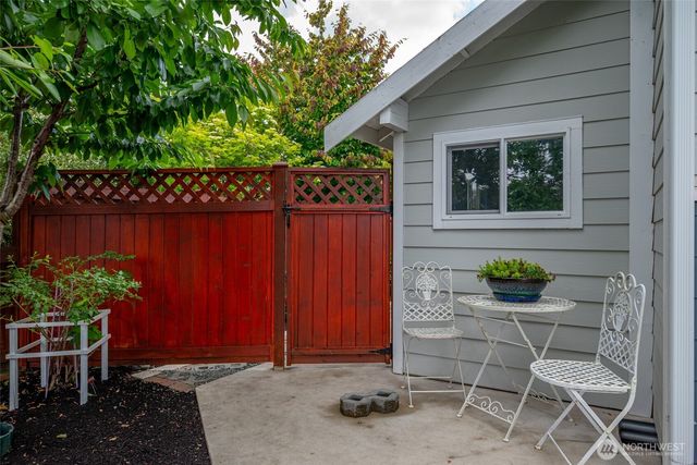 4039 Autumn Way, Mount Vernon, WA 98273