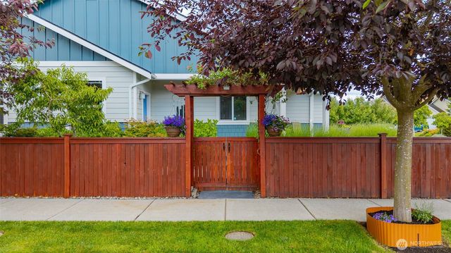 4039 Autumn Way, Mount Vernon, WA 98273