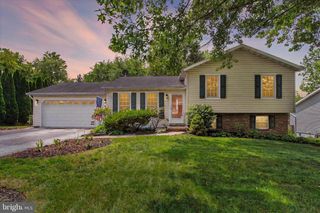 325 JASMINE DR, Hanover, PA 17331