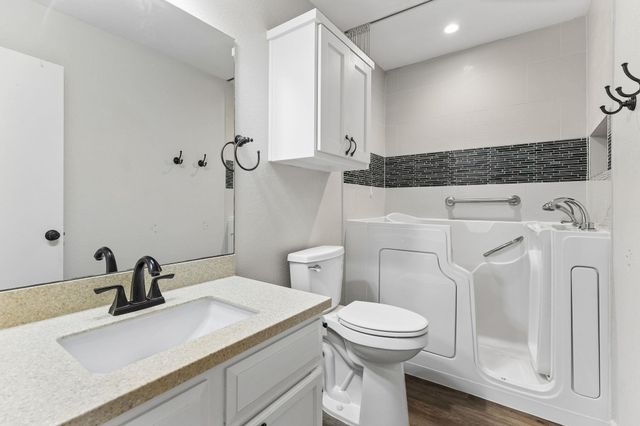 8000 Forest Mesa DR B, Austin, TX 78759