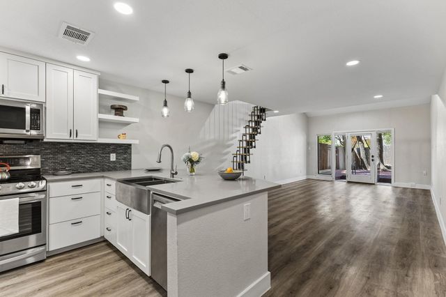 8000 Forest Mesa DR B, Austin, TX 78759