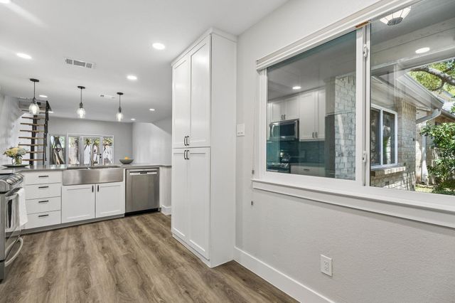 8000 Forest Mesa DR B, Austin, TX 78759