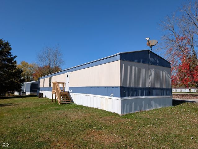 3517 Country Manor Street, North Vernon, IN 47265
