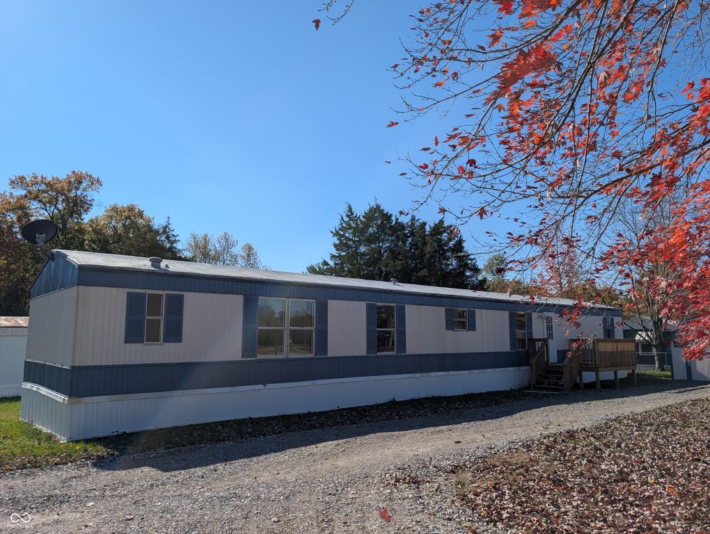 3517 Country Manor Street, North Vernon, IN 47265