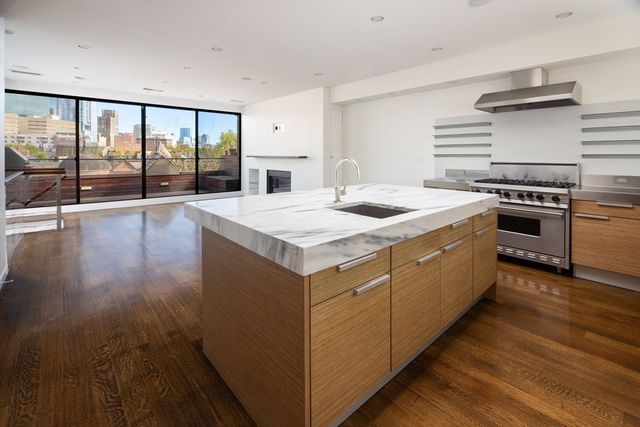 234 W Newton PH, Boston, MA 02116