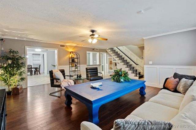 221 E 18th Street, Bartlesville, OK 74003