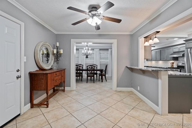 221 E 18th Street, Bartlesville, OK 74003