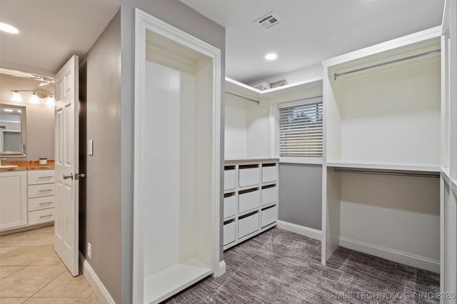 221 E 18th Street, Bartlesville, OK 74003