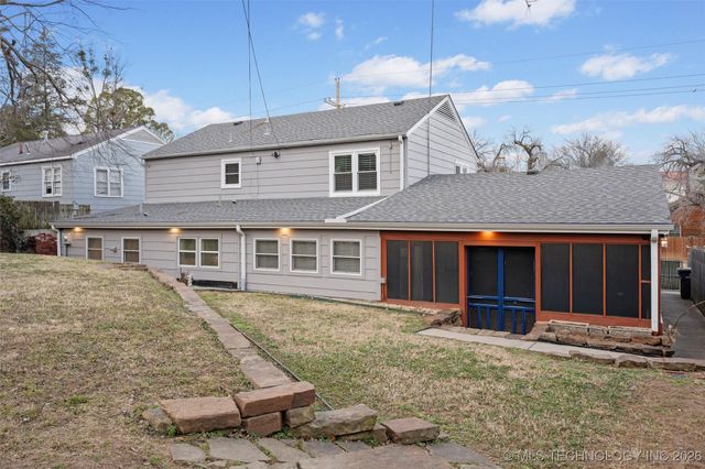 221 E 18th Street, Bartlesville, OK 74003