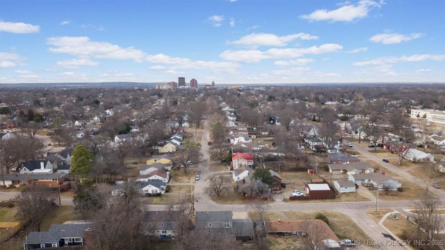 221 E 18th Street, Bartlesville, OK 74003