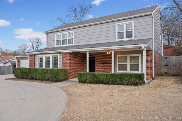 221 E 18th Street, Bartlesville, OK 74003