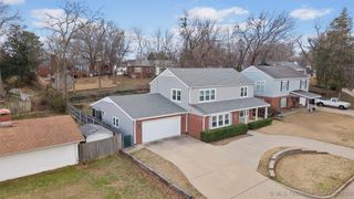 221 E 18th Street, Bartlesville, OK 74003
