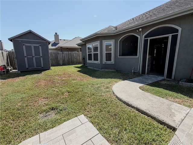 6842 Sir Moses, Corpus Christi, TX 78414