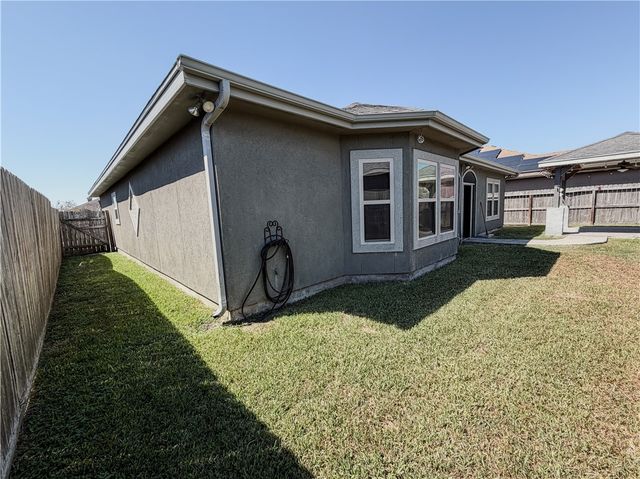 6842 Sir Moses, Corpus Christi, TX 78414