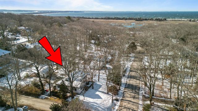 32 Hillside Road, Stony Brook, NY 11790