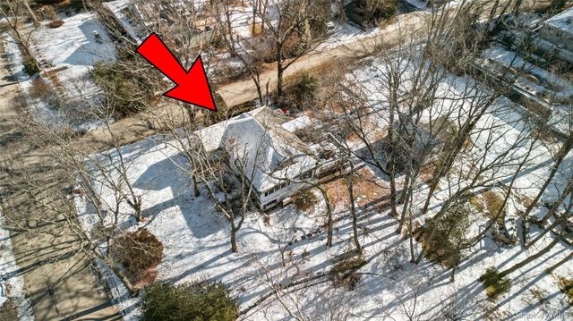 32 Hillside Road, Stony Brook, NY 11790