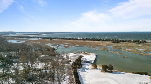 32 Hillside Road, Stony Brook, NY 11790