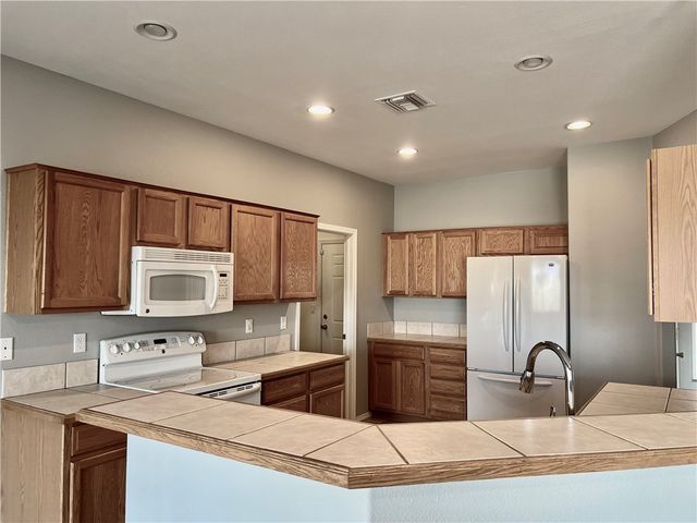 1903 La Entrada, Fort Mohave, AZ 86426