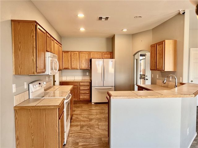 1903 La Entrada, Fort Mohave, AZ 86426