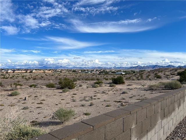 1903 La Entrada, Fort Mohave, AZ 86426