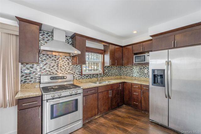 64-04 Utopia Parkway, Fresh Meadows, NY 11365