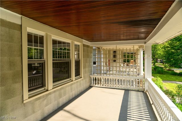 2189 Bellfield Avenue, Cleveland Heights, OH 44106