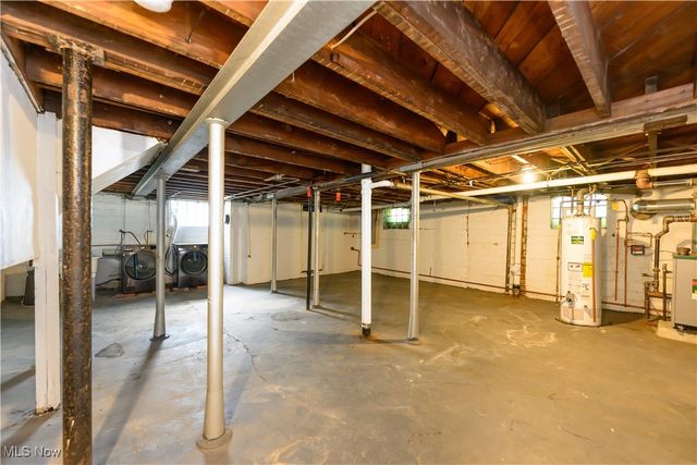 2189 Bellfield Avenue, Cleveland Heights, OH 44106