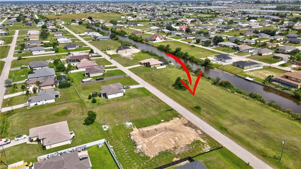 Image 3 of property listing at 1428 NW 11th TER, Cape Coral, FL 33993