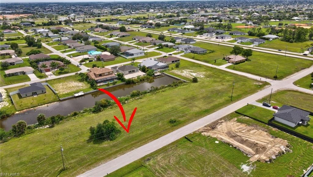 Image 5 of property listing at 1428 NW 11th TER, Cape Coral, FL 33993