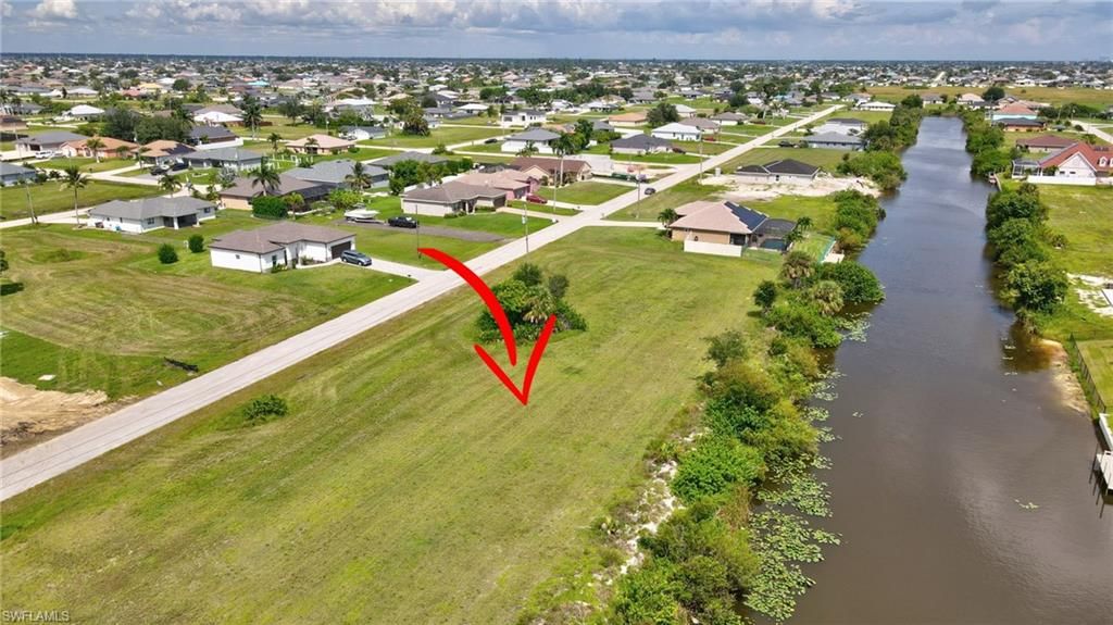 Image 6 of property listing at 1428 NW 11th TER, Cape Coral, FL 33993