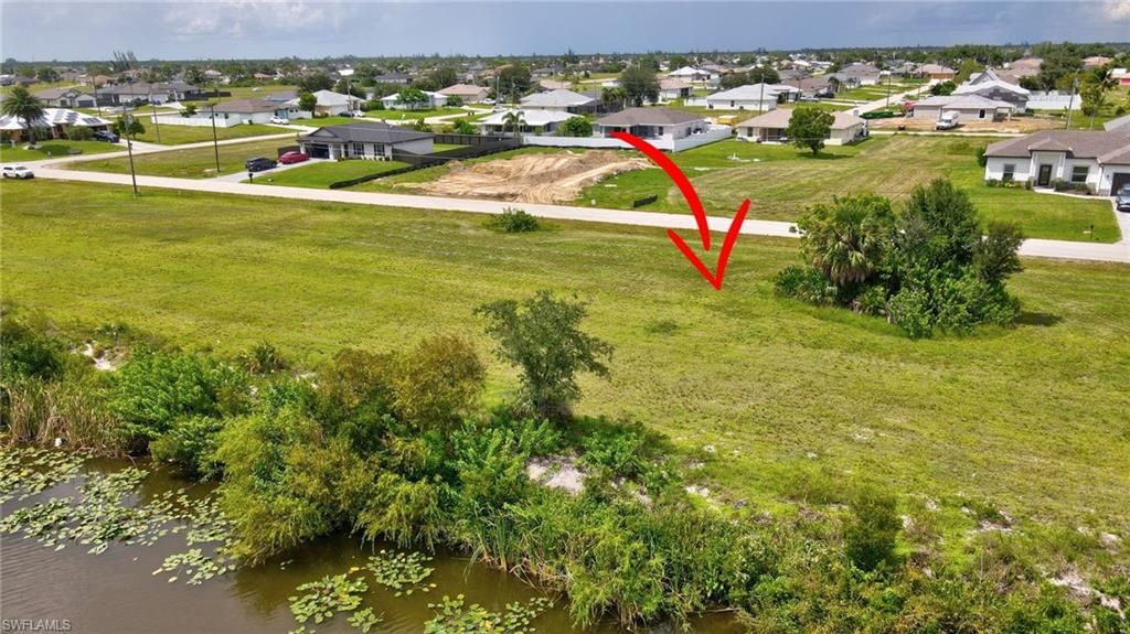 Image 7 of property listing at 1428 NW 11th TER, Cape Coral, FL 33993