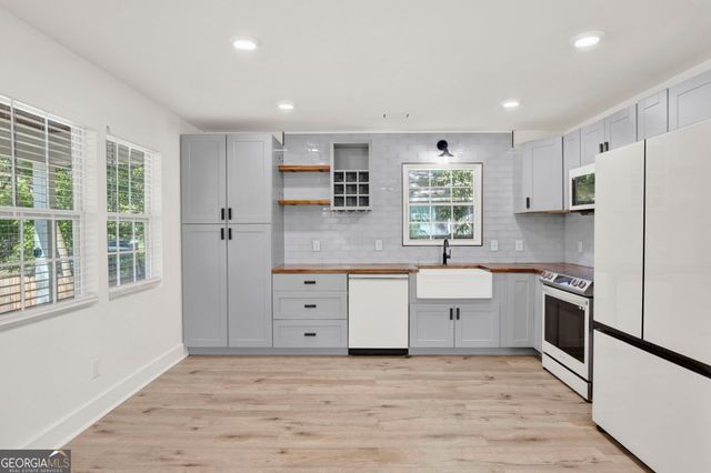 920 W 51st Street, Savannah, GA 31405