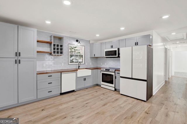 920 W 51st Street, Savannah, GA 31405