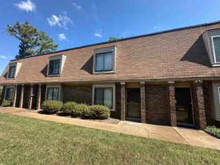 6597 Poplar Woods Cir S Apt 3, Germantown, TN 38138