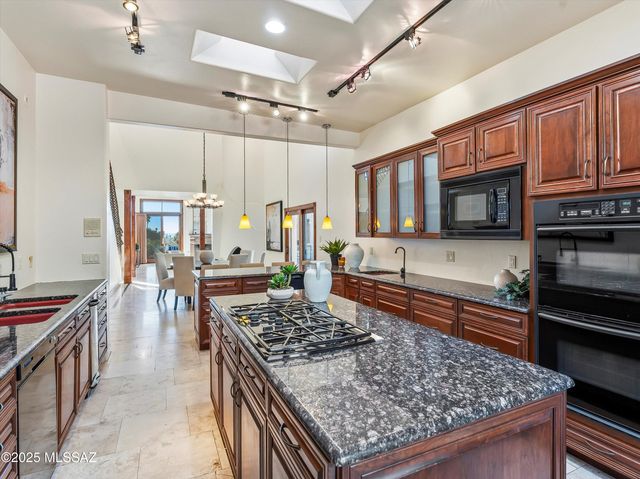 4701 E Winged Foot Drive, Tucson, AZ 85718
