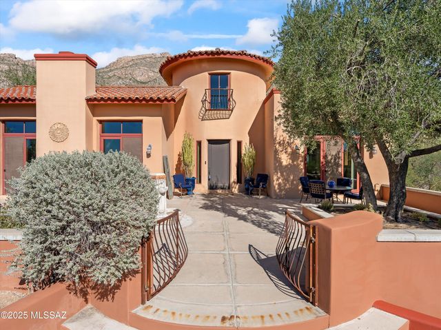 4701 E Winged Foot Drive, Tucson, AZ 85718