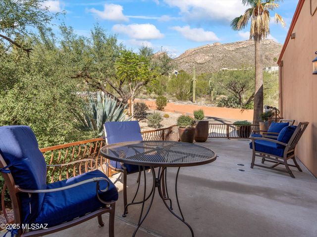 4701 E Winged Foot Drive, Tucson, AZ 85718