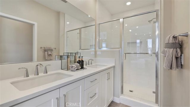 26862 Serif Place, Valencia, CA 91381