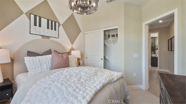 26862 Serif Place, Valencia, CA 91381