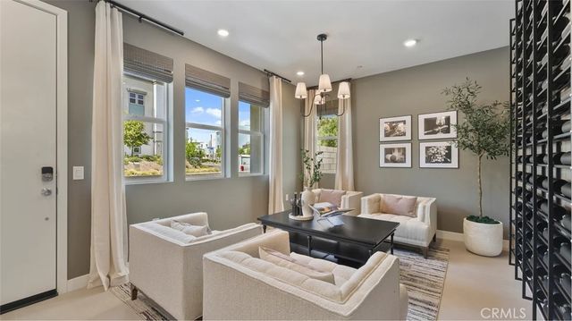 26862 Serif Place, Valencia, CA 91381