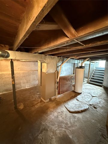 1204 Clinton Avenue, Des Moines, IA 50313