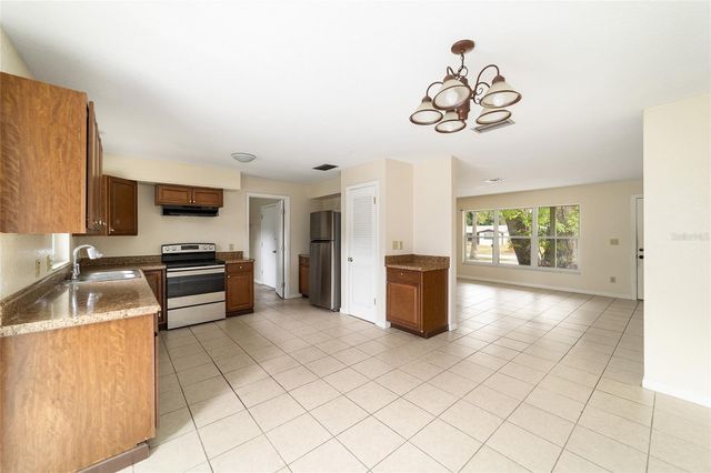 3212 NE 15TH AVENUE, Ocala, FL 34479