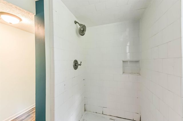 131 County Rd 3201, Cleveland, TX 77327