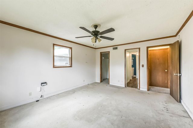 131 County Rd 3201, Cleveland, TX 77327