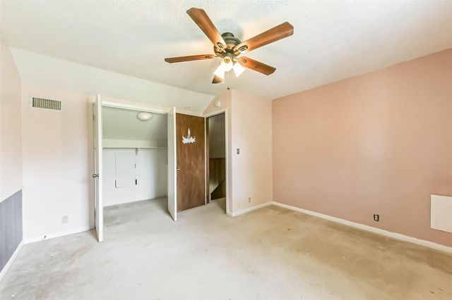 131 County Rd 3201, Cleveland, TX 77327