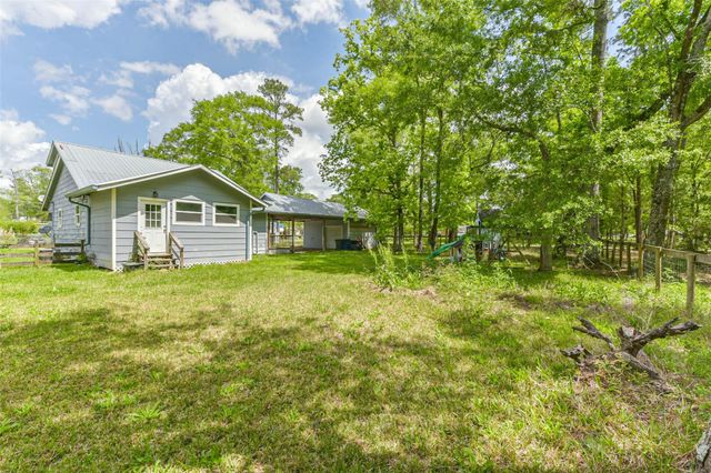 131 County Rd 3201, Cleveland, TX 77327