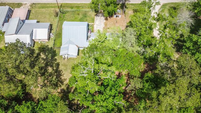 131 County Rd 3201, Cleveland, TX 77327