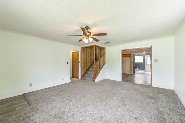 131 County Rd 3201, Cleveland, TX 77327